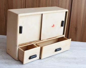 Vintage houten hangkast//Houten kist Rode Kruis//Geneeskundeapotheek//Rustiek medicijnkastje//Apothekenkist/antieke houten apotheek