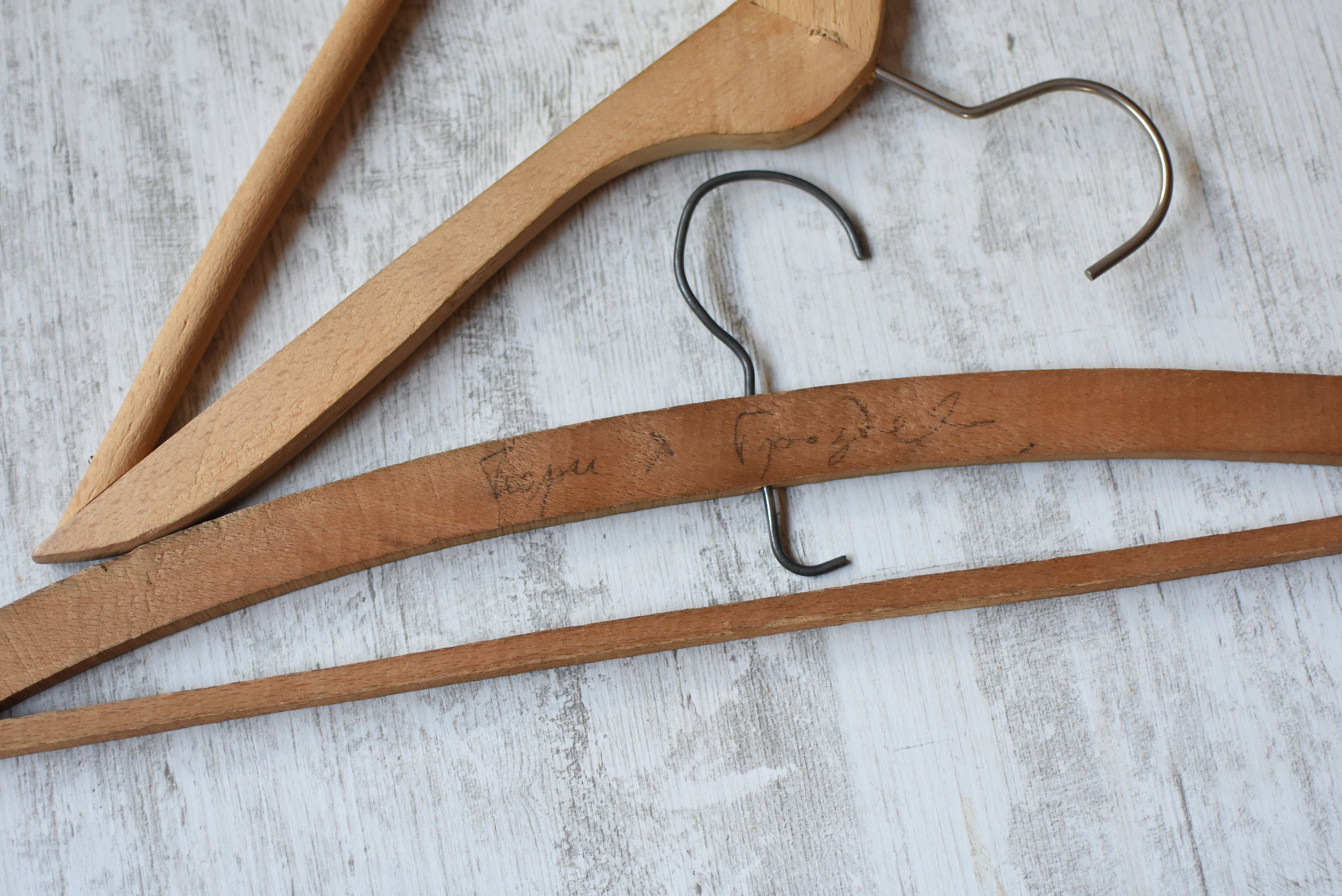 Set of 2 Vintage Wooden Clothes Hangers//metal Hooks//rustic