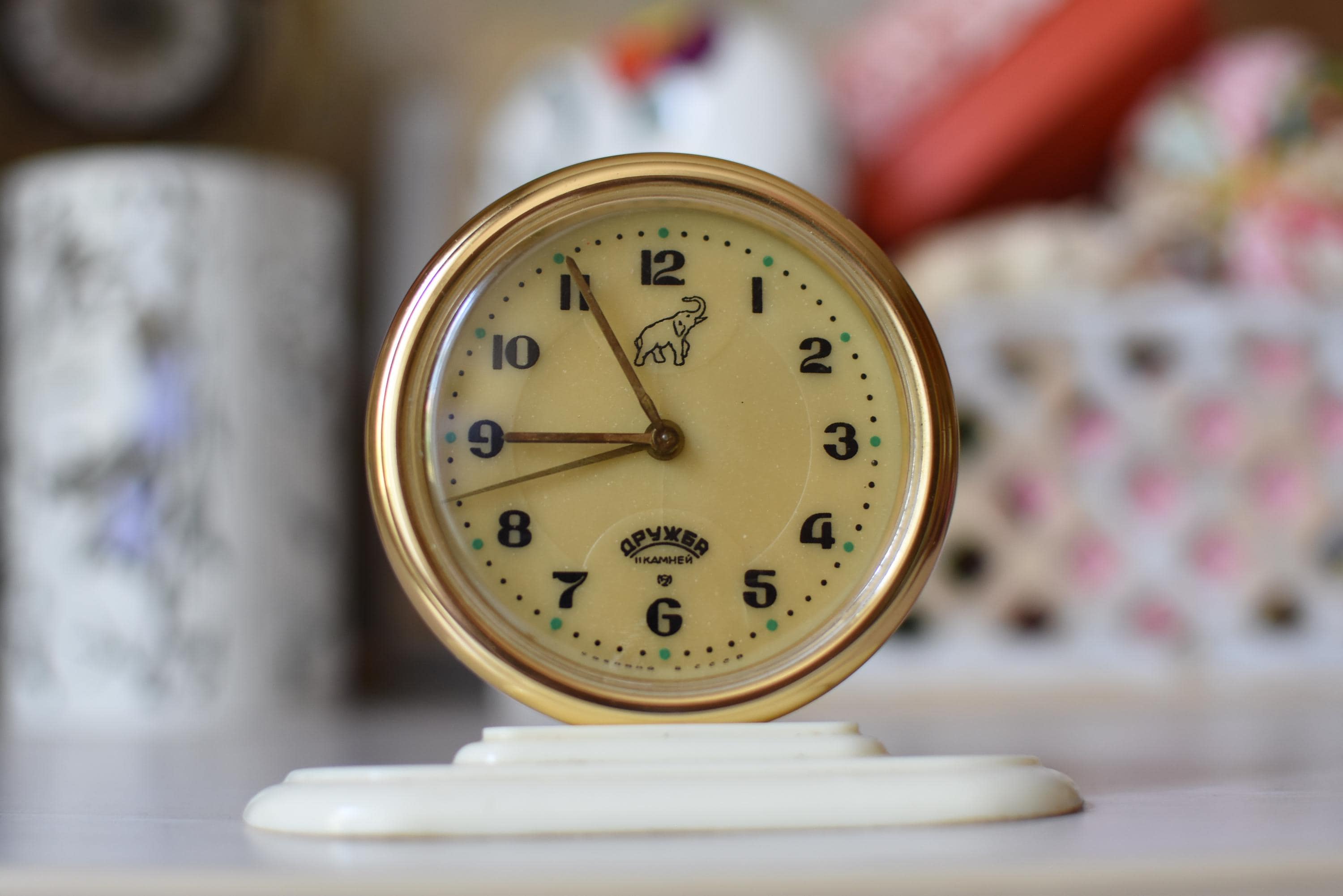 ７０’S　BULOVA　アラーム目覚まし時計 Bulova alarm clock - Etsy 日本