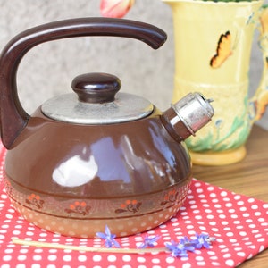 Vintage Brown Enamel Teapot 1,5 liters//Rustic Tea Kettle//Farmhouse Decor//Vintage Tea Pot//Enamelware Kettle//Water Kettle