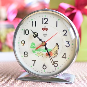 Vintage Mechan Animated Alarm Clock//Chinese Alarm Clock 60s//Working Desk alarm clock//Vintage table clock//Old alarm clock//Working clock