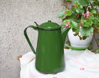 Vintage Large Enamel Teapot/Rustic Tea Kettle//Farmhouse Decor/Vintage Tea Pot/Enamelware Kettle/Water Kettle/Rustic Home/Enamel Tea Kettle