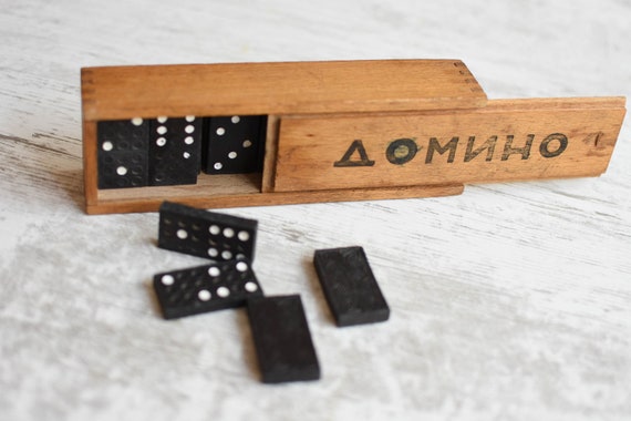 Vintage Domino Set / / Jeu de domino / / Jeu de société en bois