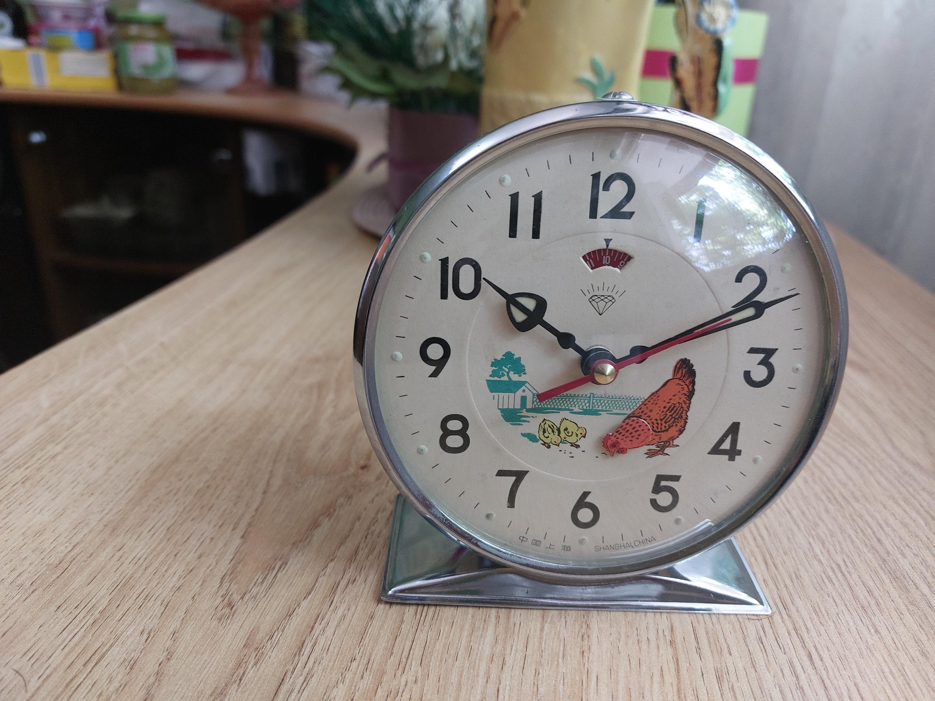 Vintage Mechan Animated Alarm Clock//chinese Alarm Clock 60s