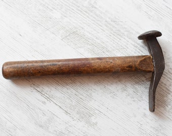 Vintage Old hammer//Old iron cobbler's hammer//Vintage Hammer/Antique hammer/Primitive simple tool for knocking shoes//Hand forged hammer