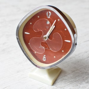 Vintage Large Mechanical Alarm Clock//Chinese Animated Alarm Clock 60s/Working Desk alarm clock//Vintage table clock//Working Animated clock