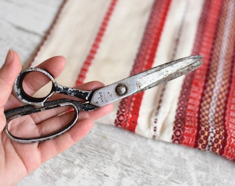 Rare//Vintage scissors//Antique  scissors//metal scissors//Rustic Home Decor//Collectible scissors//A great gift