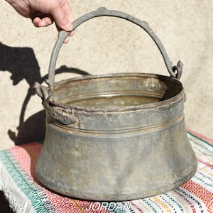 Primitive copper boiler//Vintage antique boiler//old copper kettle/handmade antique copper boiler,1900&#39;s boilerfirewood holder/Large Planter