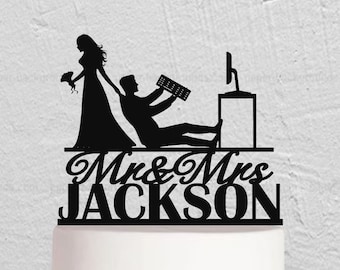 Adorno para tarta de ordenador, adorno para tarta de boda con programador, adorno para tarta con novio arrastrando a la novia, decoración con temática informática, adorno para tarta personalizado w283