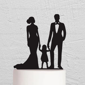 Family Wedding Cake Topper, Custom Cake Topper, Couple Cake Topper With Children, Bride and Groom Cake Topper, Mr And Mrs Cake Topper w255