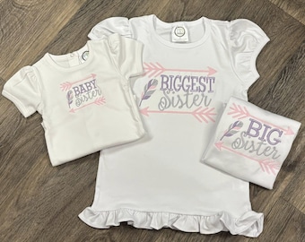 Zestaw koszulek z haftem dla siostry: Baby, Big, Biggest Sister z aplikacjami
