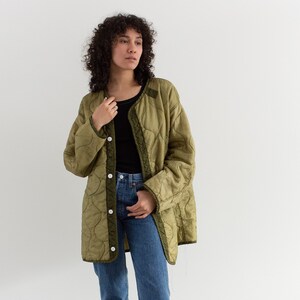Vintage Long Green Long Liner Jacket | White Buttons | Wavy Quilted Nylon Coat | L XL | LI147