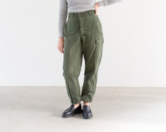 Vintage 28 Waist x 28 Inseam Olive Green Fatigues | Cargo Trousers | Pleated Dutch Army Pants | F512