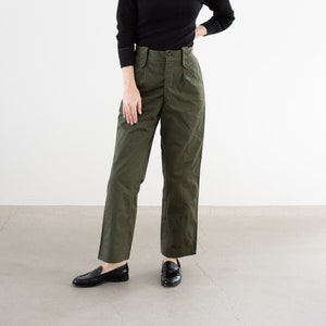 Vintage 28 29 30 Waist Olive Green Herringbone Twill Fatigues Unisex Portuguese Pleat Trousers Portugal Army Pants F526 image 1