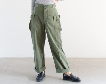 Vintage 26 27 28 Waist Olive Green Cargo Army Pants | Unisex Herringbone Twill Utility Fatigues Military Trouser | Button Fly | F509