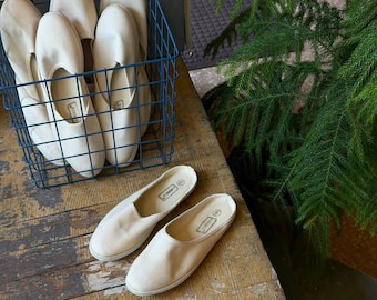 Deadstock Cream Cotton Canvas Slip Ons Made in China | Studio Flats Shoes 5 6 7 8 9 10