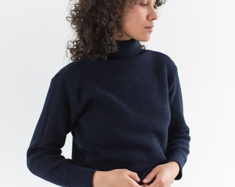 Le pull Castine | Pull à col roulé en laine bleu marine vintage | Pull unisexe en tricot à col roulé | Militaire | TP P M L