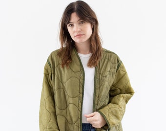Vintage Green Liner Jacket | Unisex Stains Wavy Quilted Nylon Coat | M | LI227