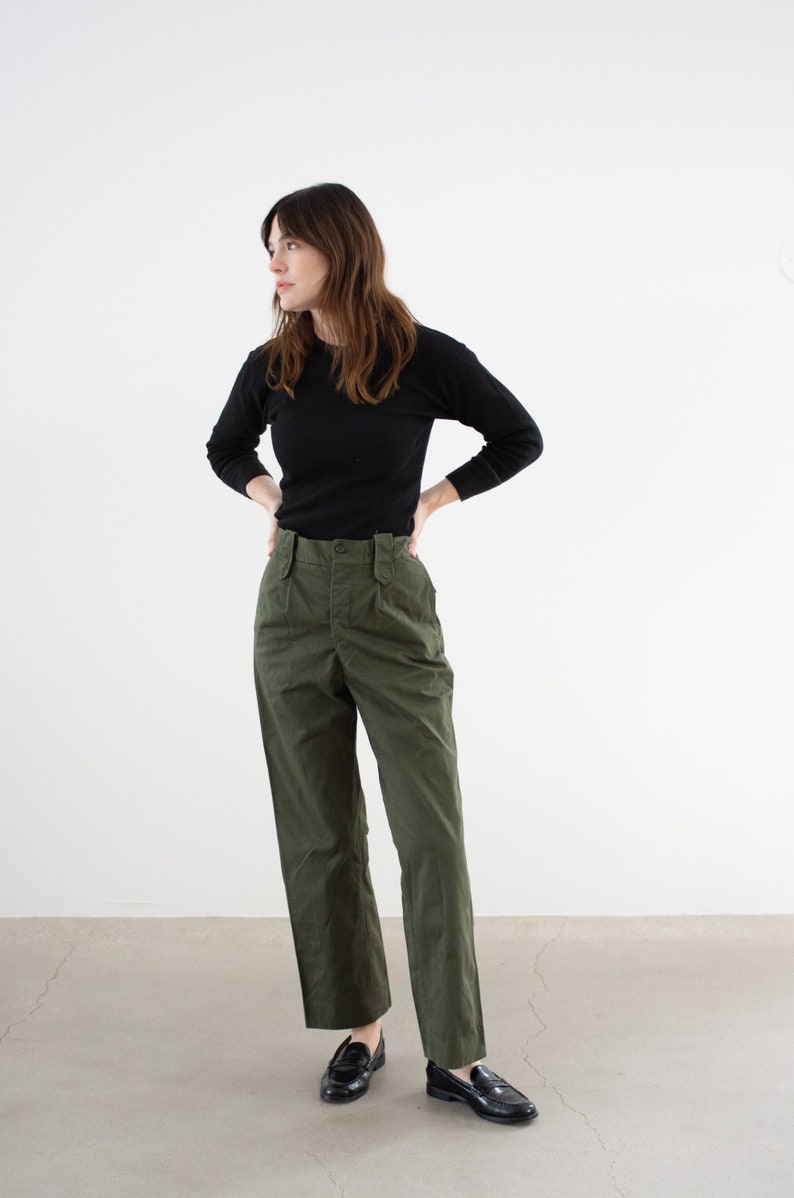 Vintage 28 29 30 Waist Olive Green Herringbone Twill Fatigues Unisex Portuguese Pleat Trousers Portugal Army Pants F526 image 3