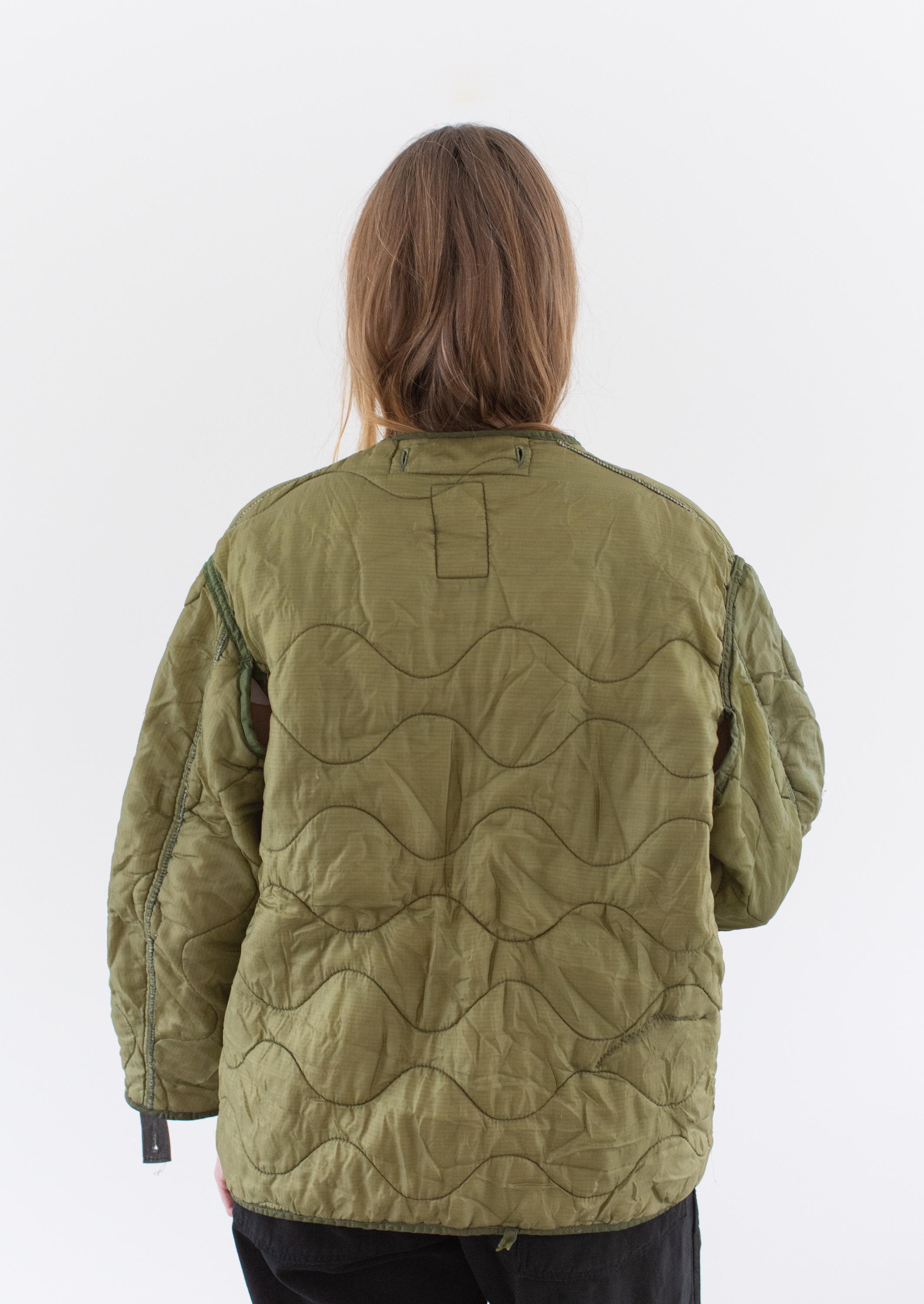 ジャケット・アウター vintage military liner jacket olive Vintage Military Quilted Liner Jacket White Buttons