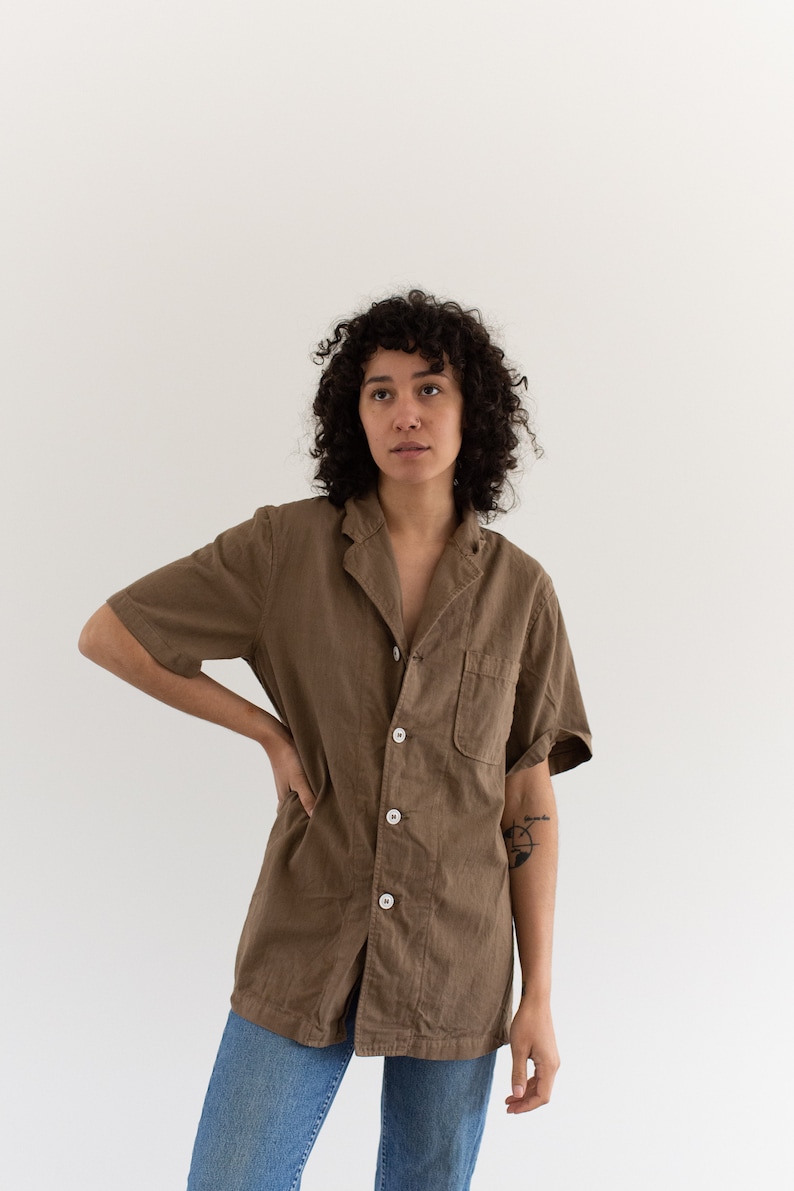 The Willet Shirt in Mushroom Brown Vintage Unisex Overdye Short Sleeve Simple Cotton Work Shirt S M L image 4