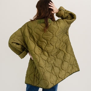 Vintage Long Green Liner Jacket White Buttons Wavy Quilted Nylon Coat L XL LI100 image 6