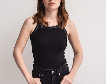 De Siena-tanktop in zwart | Vintage ribgebreide tanktop | Geribbeld hemd van 100% katoenen hemd | XS S