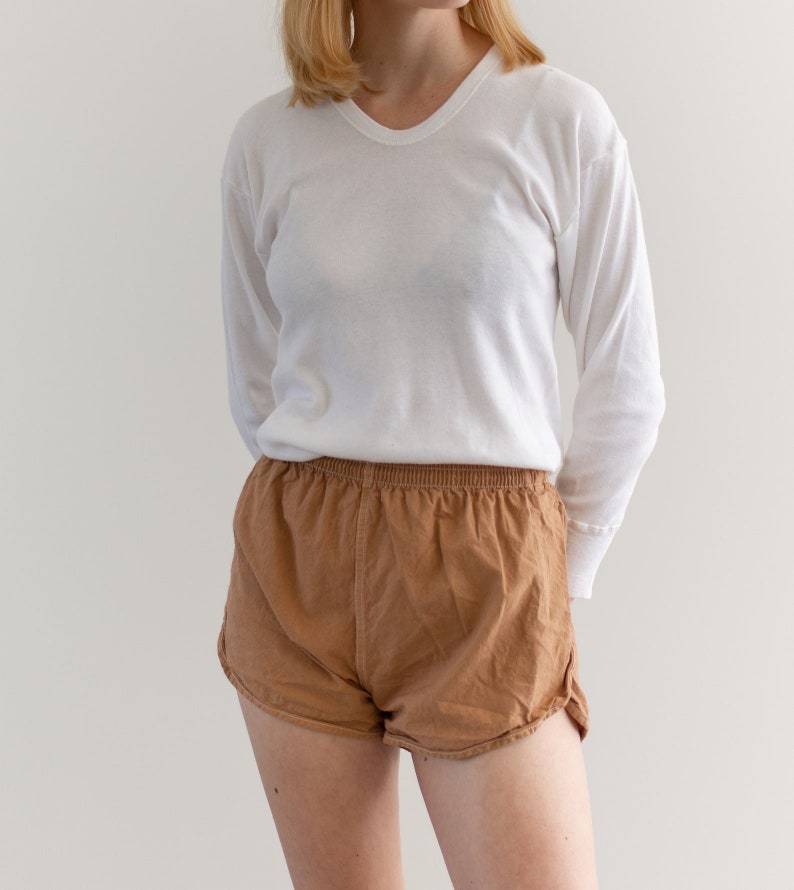 90s Made in France Vintage 24 25 26 27 28 Waist Elastic Cotton Shorts in Almond Brown XS S