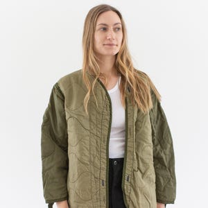 Vintage Green Two Tone Liner Jacket | Unisex Mended Wavy Quilted Nylon Coat | L | LI327