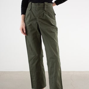 Vintage 28 29 30 Waist Olive Green Herringbone Twill Fatigues Unisex Portuguese Pleat Trousers Portugal Army Pants F526 image 4