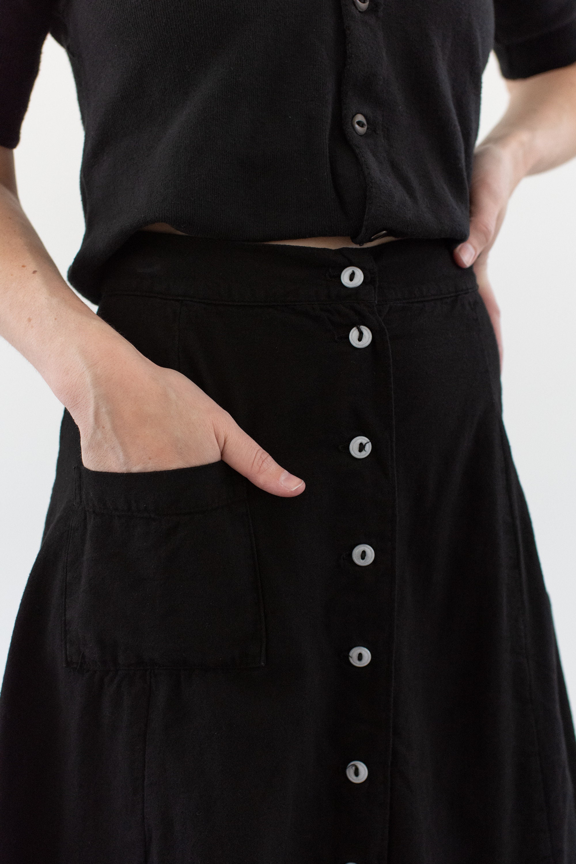 【NONCODE】Lowna two button pocket skirt 10_1d54ee89-885a-4ef2-a2d9-