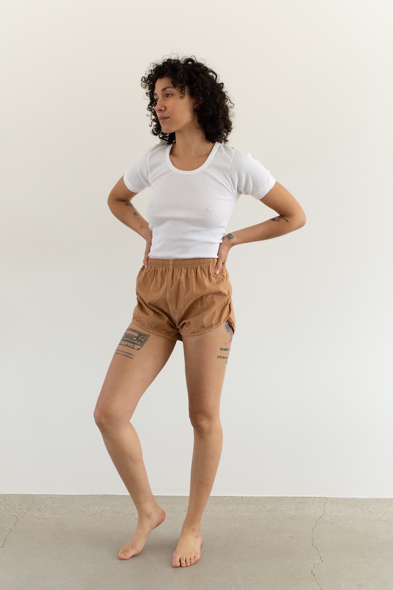 90s Made in France Vintage 24 25 26 27 28 Waist Elastic Cotton Shorts in Almond Brown XS S