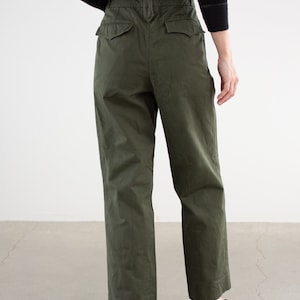 Vintage 28 29 30 Waist Olive Green Herringbone Twill Fatigues Unisex Portuguese Pleat Trousers Portugal Army Pants F526 image 8