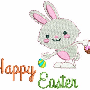 Puede incluir: Saludo de Feliz Pascua con un conejito blanco sosteniendo una cesta de huevos coloridos. El conejito tiene orejas rosas y una nariz rosa. El conejito sostiene una cesta de huevos coloridos. El texto "Feliz Pascua" está escrito en naranja y verde.