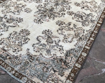 Handwoven Wool Oushak Rug: Vintage Turkish Area Rug (6.7 x 9.10)