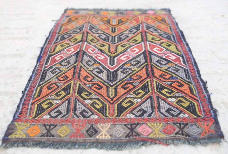 Small turkish kilim rug / tribal kilim rug / bathroom kilim Etsy
