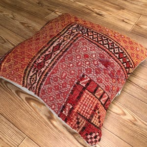 Vintage kilim Pillow Cover | Hand-Woven Wool kilim Cushion | Boho Decorative Accent kilim  Pillow | 18x18 Rustic Throw kilim Pillow