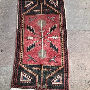 Tappeto turco Oushak vintage: piccolo zerbino in lana per l'ingresso (1'8 x 3'2 piedi)