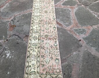 Vintage Turkish Oushak Runner Rug: Rustic Oriental Wool Rug (1’7x11’3)