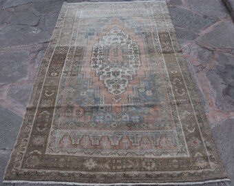 Vintage Turkish Oushak Rug: Handmade Wool Area Rug (5.6x9.6 ft)