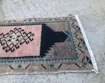 Oushak Rug Pastel Blue Oushak Rug Vintage Small Rug, Small Oushak Rug, Turkish Door Mat Rug, Small Turkish Oushak Rug, Small Rug,  1’8 x 3’3