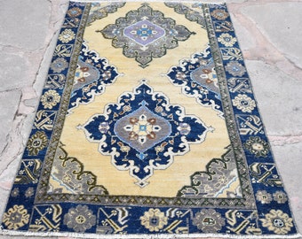 Vintage Oushak Rug: Bohemian Turkish Wool Area Rug (3'11 x 6'2)
