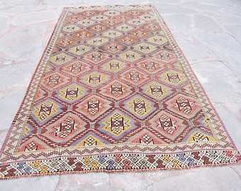 Vintage Turkish Cicim Kilim Rug: Handwoven Wool Area Rug (5'1 x 9'6)