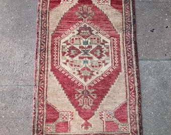 Turkish Small Rug, Vintage Small Rug, Handwoven Turkish Yastik, Anatolian Bedside Rug, Hallway Small Rug, Kitchen Oushak  Small Rug, 1'7x3’3