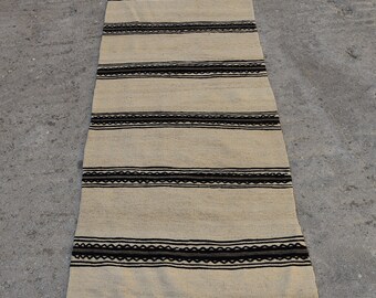 Vintage Cream Kilim Runner Rug: Turkish Wool, 2'3x17' ft