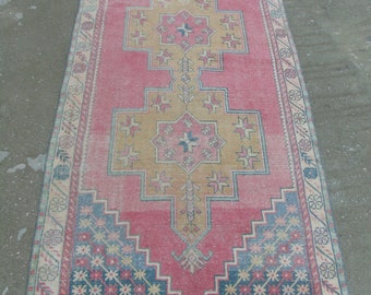 Vintage Turkish Oushak Rug: Handwoven Wool Area Rug (4'2x8'9)