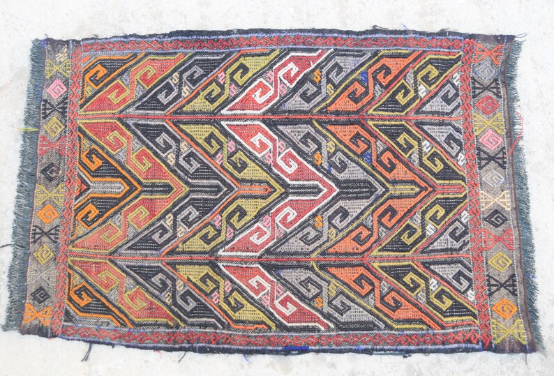 Small turkish kilim rug / tribal kilim rug / bathroom kilim Etsy