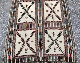 Vintage Turkish Kilim, Small Area Rug, Bohemian Decor, Handwoven Wool Rug, Entryway