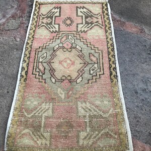 Vintage Turkish Mini Rug: Handmade Wool Oushak Rug (1.7 x 2.11)
