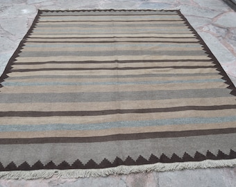 Vintage Turkish Kilim Rug: Bohemian Oushak Area Rug (7'6x10'4)